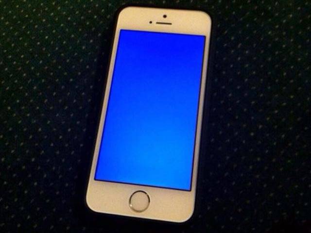Что делать, если синий экран и перезагрузка iPhone 5s
