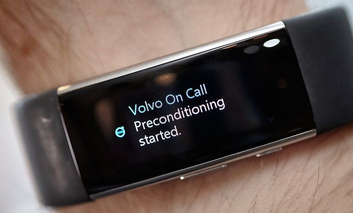 Microsoft Band 2 научат управлять функциями автомобилей Volvo на расстоянии