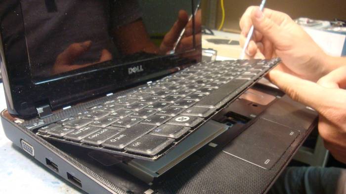 Очистка клавиатуры в ноутбуке