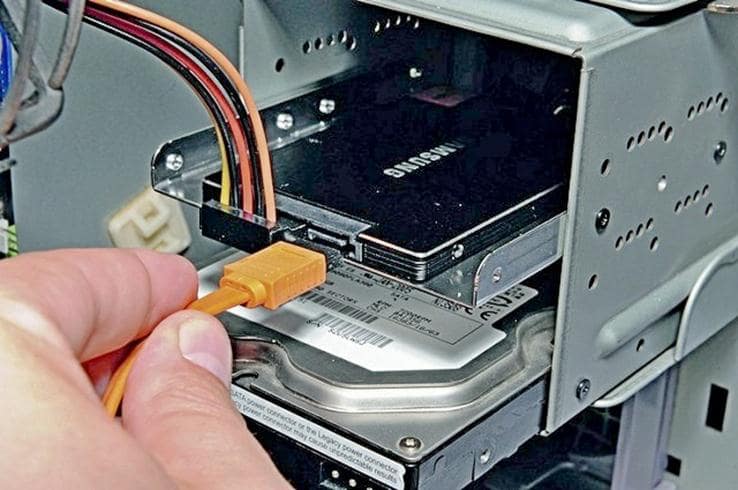 Как установить SSD диск