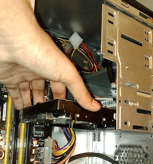 Как установить второй жесткий диск на компьютер