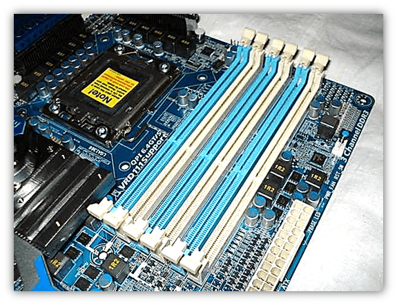 Основные компоненты материнской платы Основные компоненты материнской платы