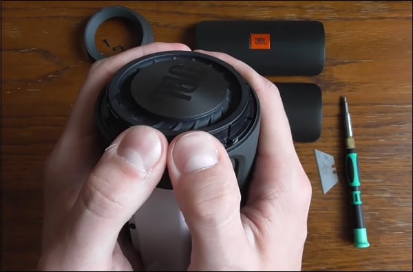 можно ли разобрать колонку jbl